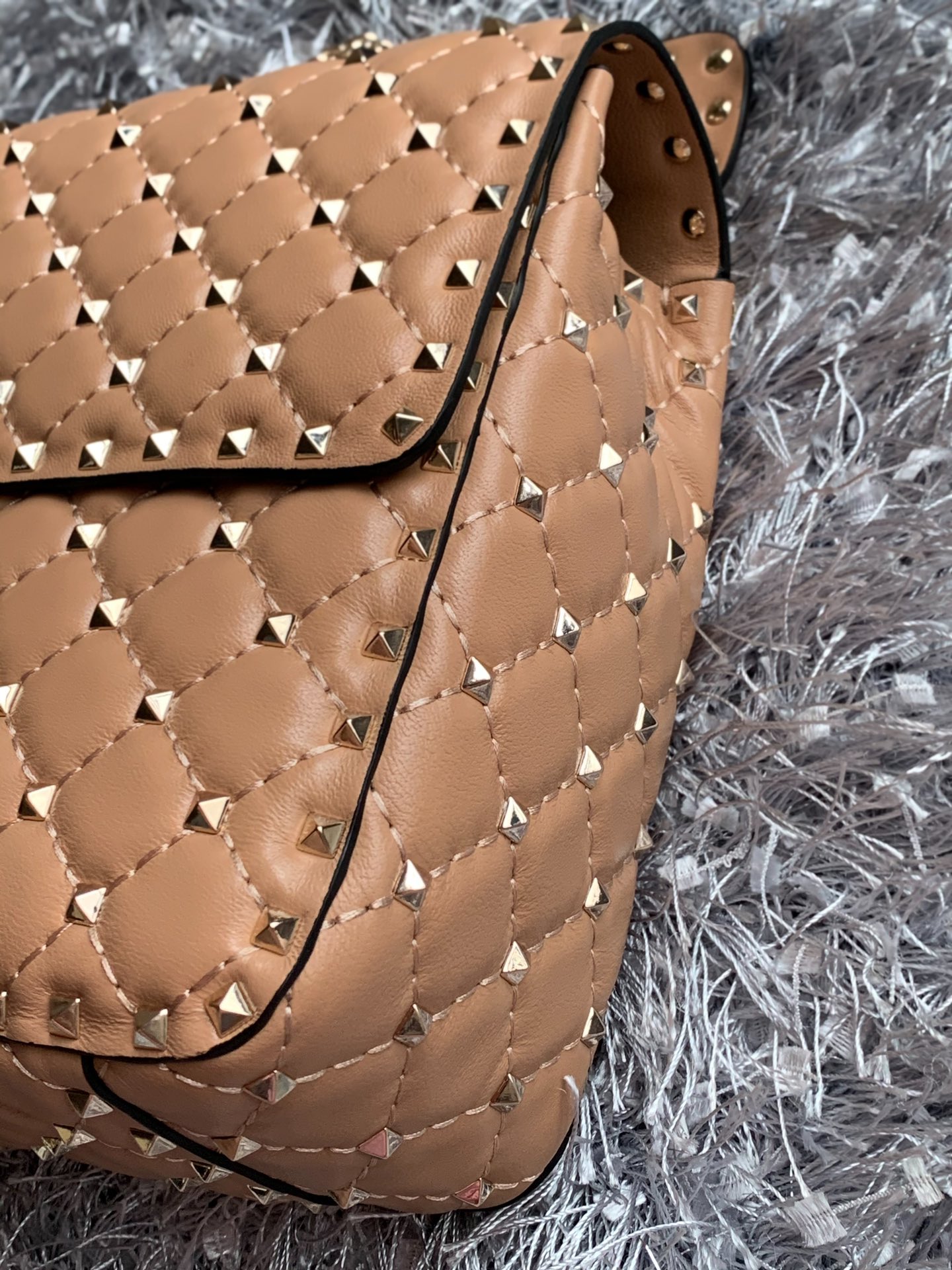 Valentino Garavani Rockstud Spike Big Chain Bag in Nude Supple Lambskin Nappa